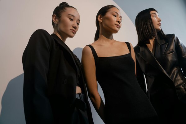 Boucles d'oreilles serpent : l'accessoire tendance à adopter