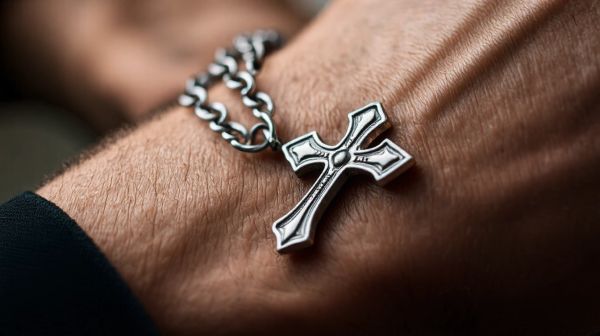 Les bracelets chrétiens pour hommes : un style indémodable